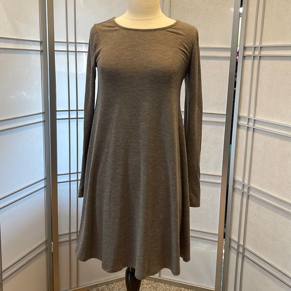 Old Navy Dresses & Skirts - *Old Navy Dark Taupe, Long Sleeved Dress (XS)